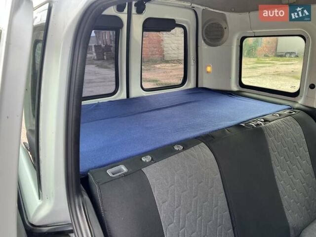 Білий Опель Комбо вант.-пас., об'ємом двигуна 1.2 л та пробігом 268 тис. км за 4300 $, фото 35 на Automoto.ua