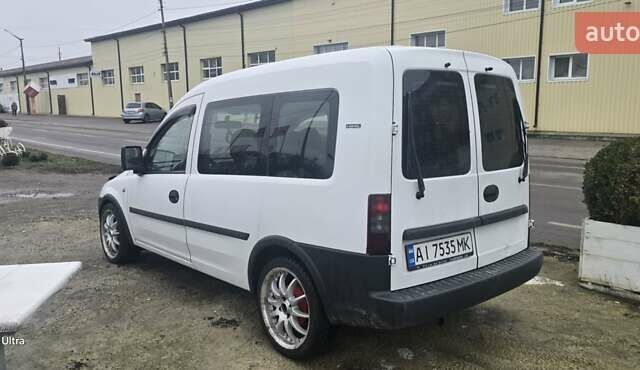 Белый Опель Комбо груз.-пасс., объемом двигателя 1.3 л и пробегом 370 тыс. км за 3650 $, фото 4 на Automoto.ua