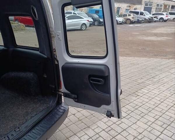 Білий Опель Комбо вант.-пас., об'ємом двигуна 1.25 л та пробігом 228 тис. км за 2999 $, фото 19 на Automoto.ua