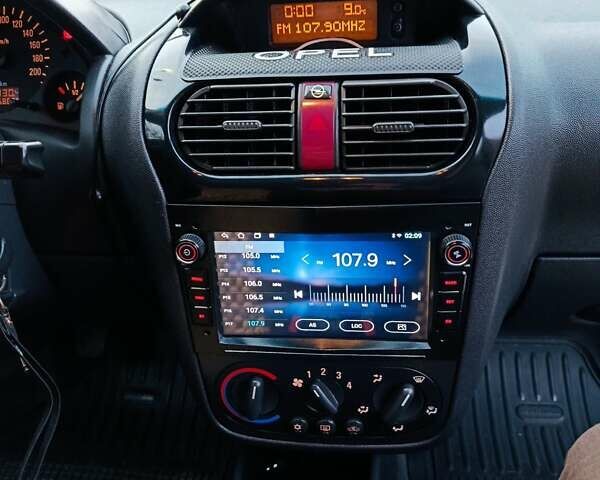 Білий Опель Комбо вант.-пас., об'ємом двигуна 1.3 л та пробігом 268 тис. км за 4500 $, фото 18 на Automoto.ua