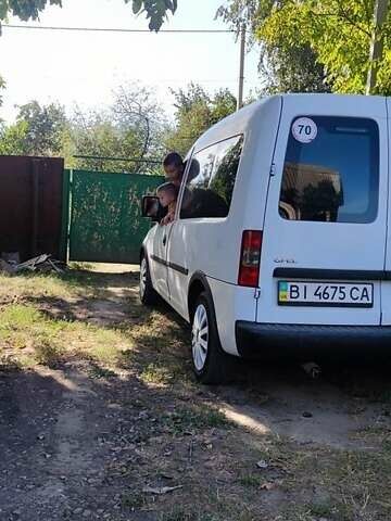 Белый Опель Комбо груз.-пасс., объемом двигателя 1.2 л и пробегом 254 тыс. км за 4150 $, фото 9 на Automoto.ua