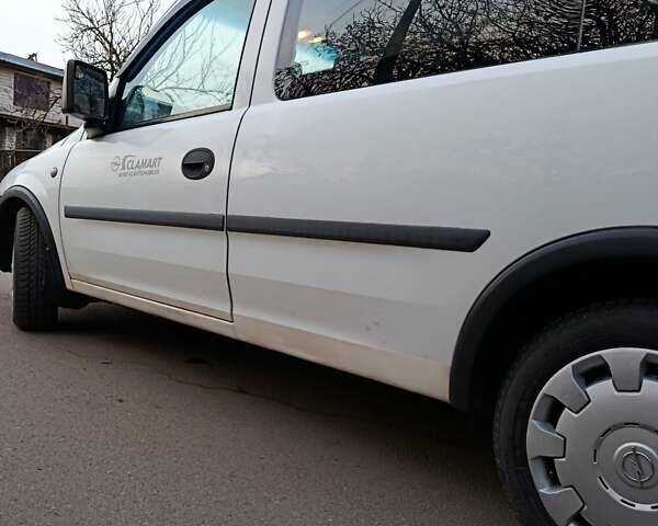 Білий Опель Комбо вант.-пас., об'ємом двигуна 1.3 л та пробігом 268 тис. км за 4500 $, фото 17 на Automoto.ua