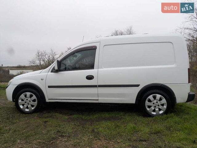 Білий Опель Комбо вант.-пас., об'ємом двигуна 1.25 л та пробігом 326 тис. км за 3500 $, фото 3 на Automoto.ua