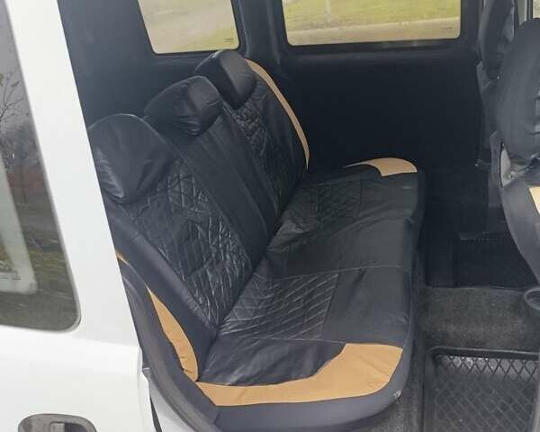 Білий Опель Комбо вант.-пас., об'ємом двигуна 1.25 л та пробігом 200 тис. км за 3300 $, фото 14 на Automoto.ua