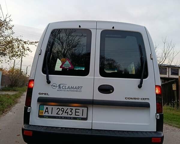 Білий Опель Комбо вант.-пас., об'ємом двигуна 1.3 л та пробігом 268 тис. км за 4500 $, фото 15 на Automoto.ua