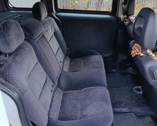 Білий Опель Комбо вант.-пас., об'ємом двигуна 1.3 л та пробігом 268 тис. км за 4500 $, фото 13 на Automoto.ua