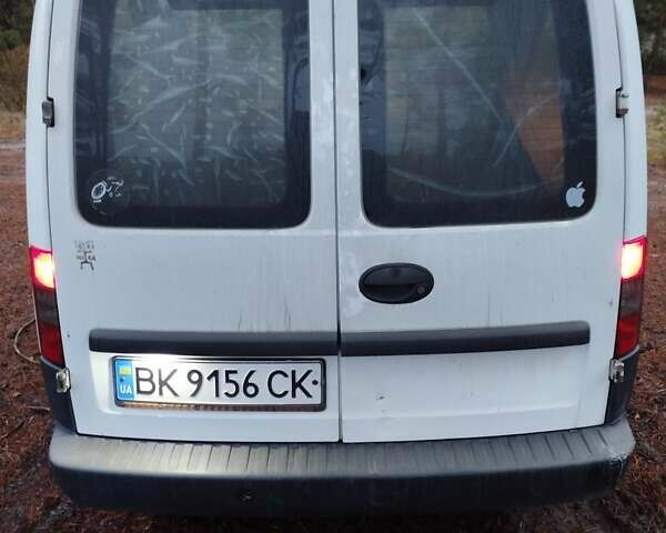 Белый Опель Комбо груз.-пасс., объемом двигателя 1.2 л и пробегом 247 тыс. км за 3300 $, фото 8 на Automoto.ua