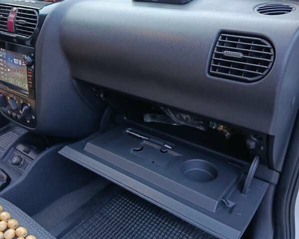 Білий Опель Комбо вант.-пас., об'ємом двигуна 1.3 л та пробігом 268 тис. км за 4500 $, фото 37 на Automoto.ua