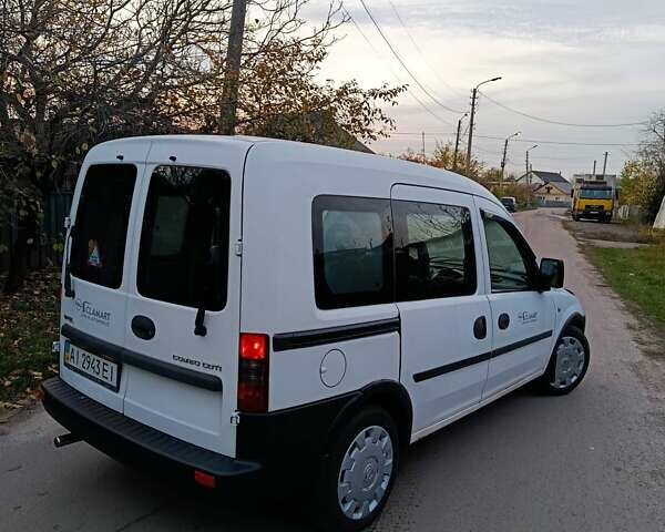 Білий Опель Комбо вант.-пас., об'ємом двигуна 1.3 л та пробігом 268 тис. км за 4500 $, фото 23 на Automoto.ua