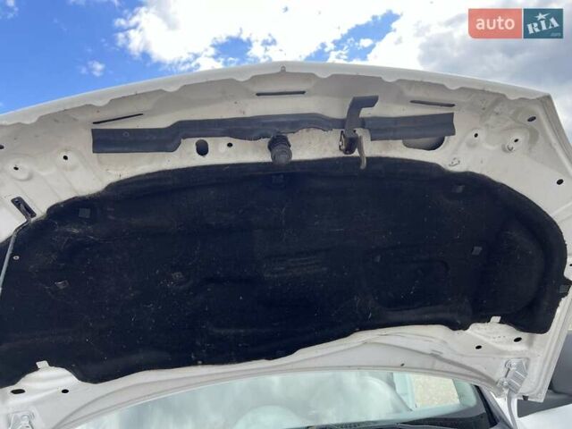 Білий Опель Комбо вант.-пас., об'ємом двигуна 1.2 л та пробігом 268 тис. км за 4300 $, фото 58 на Automoto.ua