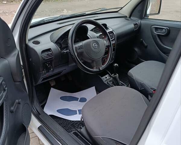 Білий Опель Комбо вант.-пас., об'ємом двигуна 1.25 л та пробігом 228 тис. км за 2999 $, фото 8 на Automoto.ua