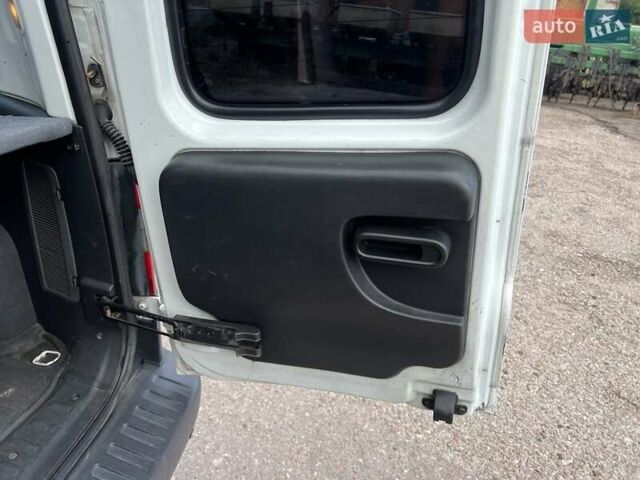 Білий Опель Комбо вант.-пас., об'ємом двигуна 1.2 л та пробігом 268 тис. км за 4300 $, фото 42 на Automoto.ua