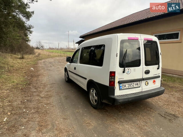 Белый Опель Комбо груз.-пасс., объемом двигателя 1.25 л и пробегом 290 тыс. км за 2900 $, фото 11 на Automoto.ua