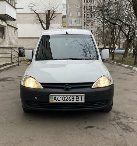 Білий Опель Комбо вант.-пас., об'ємом двигуна 1.25 л та пробігом 365 тис. км за 4000 $, фото 5 на Automoto.ua