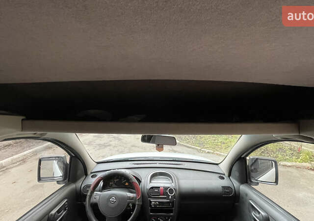 Білий Опель Комбо вант.-пас., об'ємом двигуна 1.25 л та пробігом 365 тис. км за 4000 $, фото 24 на Automoto.ua