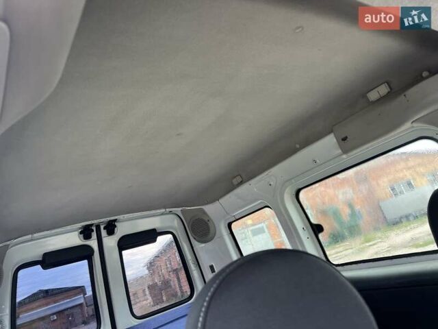 Білий Опель Комбо вант.-пас., об'ємом двигуна 1.2 л та пробігом 268 тис. км за 4300 $, фото 31 на Automoto.ua
