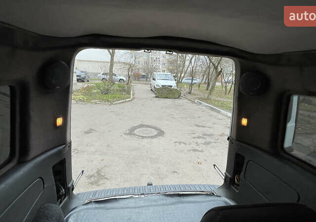 Білий Опель Комбо вант.-пас., об'ємом двигуна 1.25 л та пробігом 365 тис. км за 4000 $, фото 26 на Automoto.ua