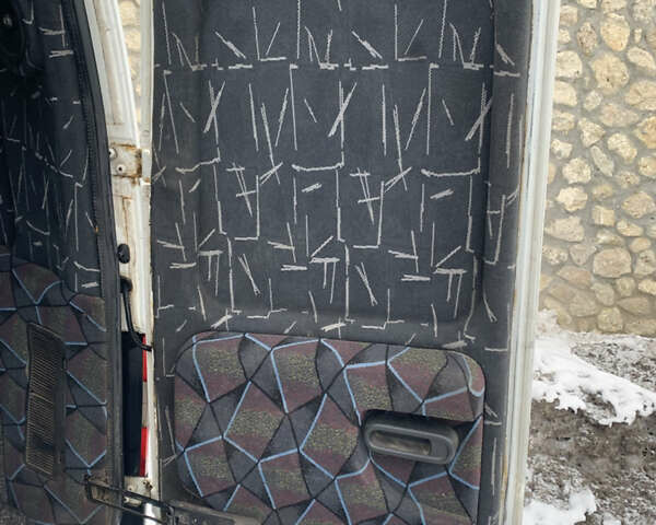 Білий Опель Комбо вант.-пас., об'ємом двигуна 1.25 л та пробігом 400 тис. км за 3600 $, фото 9 на Automoto.ua