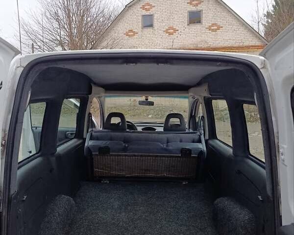 Білий Опель Комбо вант.-пас., об'ємом двигуна 1.25 л та пробігом 228 тис. км за 2999 $, фото 17 на Automoto.ua