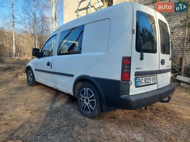 Білий Опель Комбо вант.-пас., об'ємом двигуна 1.25 л та пробігом 315 тис. км за 2700 $, фото 2 на Automoto.ua