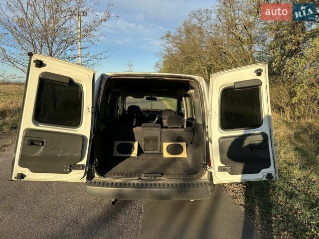 Білий Опель Комбо вант.-пас., об'ємом двигуна 1.25 л та пробігом 292 тис. км за 4399 $, фото 16 на Automoto.ua