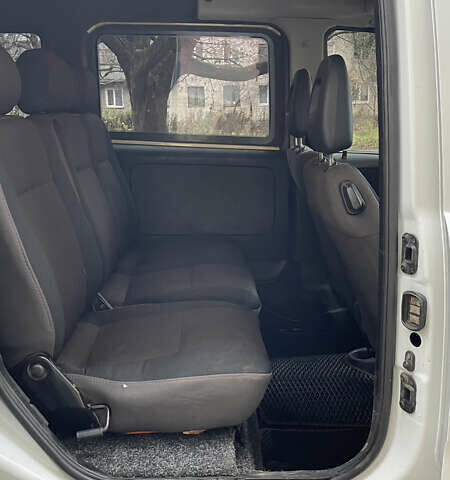 Білий Опель Комбо вант.-пас., об'ємом двигуна 1.25 л та пробігом 365 тис. км за 4000 $, фото 20 на Automoto.ua