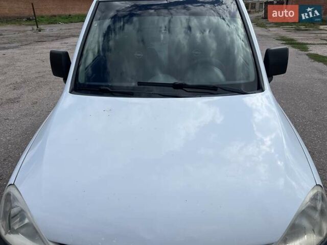 Білий Опель Комбо вант.-пас., об'ємом двигуна 1.2 л та пробігом 268 тис. км за 4300 $, фото 7 на Automoto.ua