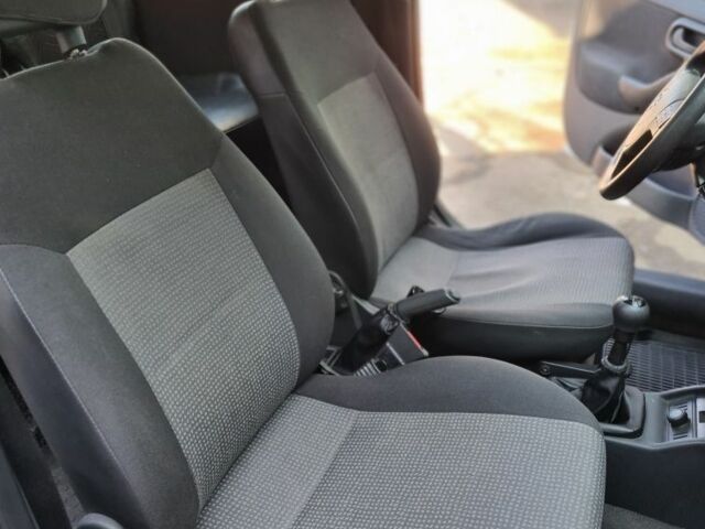 Білий Опель Комбо вант.-пас., об'ємом двигуна 1.2 л та пробігом 280 тис. км за 3950 $, фото 17 на Automoto.ua