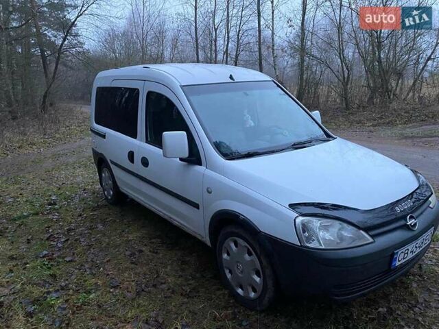 Белый Опель Комбо груз.-пасс., объемом двигателя 1.3 л и пробегом 426 тыс. км за 4200 $, фото 15 на Automoto.ua