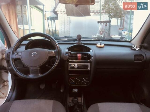 Білий Опель Комбо вант.-пас., об'ємом двигуна 1.69 л та пробігом 200 тис. км за 3750 $, фото 9 на Automoto.ua