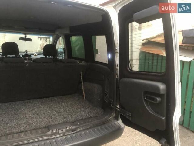 Білий Опель Комбо вант.-пас., об'ємом двигуна 1.69 л та пробігом 200 тис. км за 3750 $, фото 18 на Automoto.ua