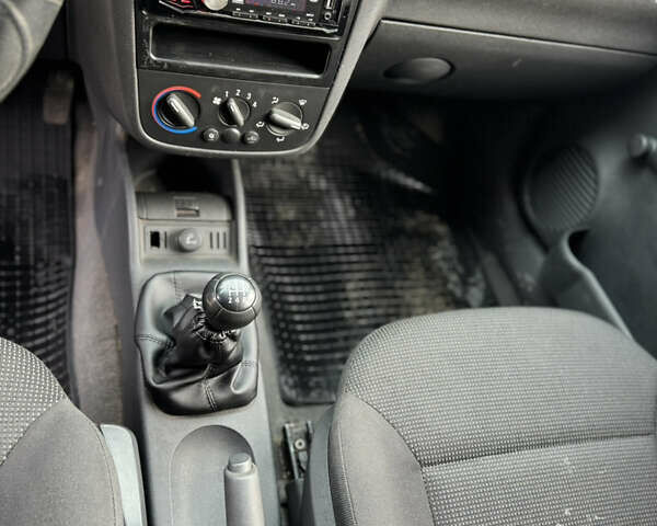 Білий Опель Комбо вант.-пас., об'ємом двигуна 1.69 л та пробігом 154 тис. км за 3500 $, фото 6 на Automoto.ua