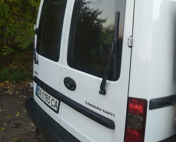 Білий Опель Комбо вант.-пас., об'ємом двигуна 1.3 л та пробігом 261 тис. км за 4200 $, фото 15 на Automoto.ua