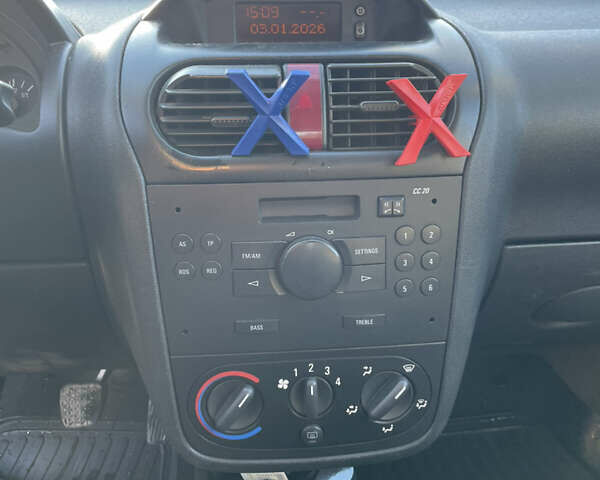 Білий Опель Комбо вант.-пас., об'ємом двигуна 1.25 л та пробігом 248 тис. км за 3900 $, фото 12 на Automoto.ua