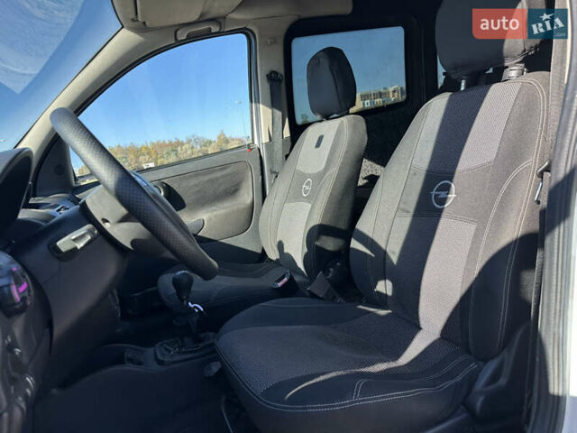 Білий Опель Комбо вант.-пас., об'ємом двигуна 1.3 л та пробігом 431 тис. км за 3500 $, фото 8 на Automoto.ua