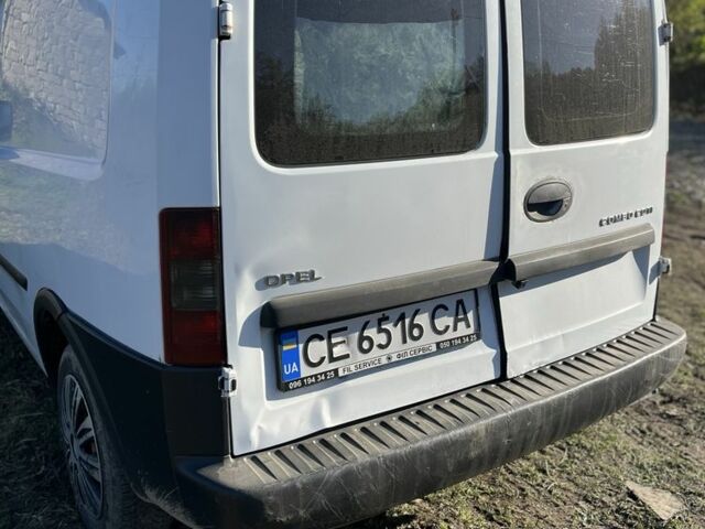 Белый Опель Комбо груз.-пасс., объемом двигателя 1.2 л и пробегом 31 тыс. км за 2300 $, фото 4 на Automoto.ua