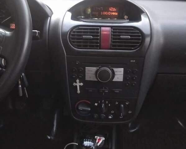 Білий Опель Комбо вант.-пас., об'ємом двигуна 1.3 л та пробігом 261 тис. км за 4200 $, фото 8 на Automoto.ua