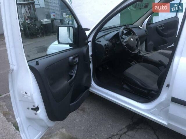 Білий Опель Комбо вант.-пас., об'ємом двигуна 1.69 л та пробігом 200 тис. км за 3750 $, фото 12 на Automoto.ua
