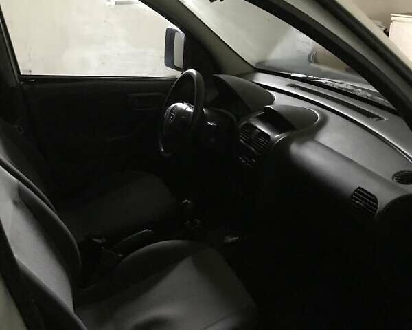 Белый Опель Комбо груз.-пасс., объемом двигателя 1.25 л и пробегом 130 тыс. км за 4200 $, фото 2 на Automoto.ua