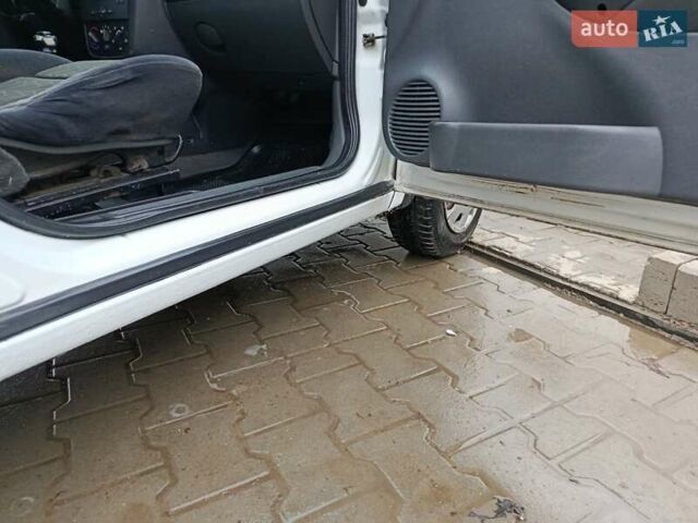 Белый Опель Комбо груз.-пасс., объемом двигателя 1.25 л и пробегом 286 тыс. км за 3500 $, фото 46 на Automoto.ua