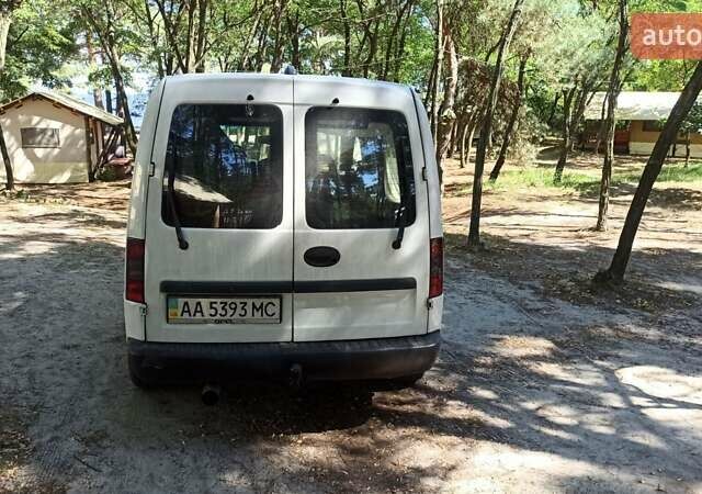 Білий Опель Комбо вант.-пас., об'ємом двигуна 1.7 л та пробігом 385 тис. км за 4700 $, фото 7 на Automoto.ua