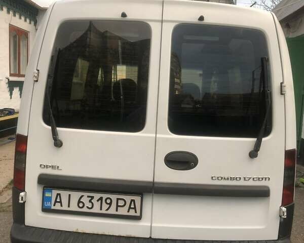 Білий Опель Комбо вант.-пас., об'ємом двигуна 1.69 л та пробігом 200 тис. км за 3750 $, фото 8 на Automoto.ua