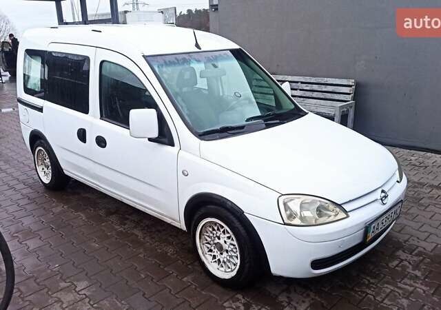 Білий Опель Комбо вант.-пас., об'ємом двигуна 1.7 л та пробігом 385 тис. км за 4700 $, фото 20 на Automoto.ua