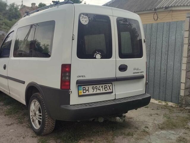 Білий Опель Комбо вант.-пас., об'ємом двигуна 1.2 л та пробігом 379 тис. км за 4500 $, фото 6 на Automoto.ua