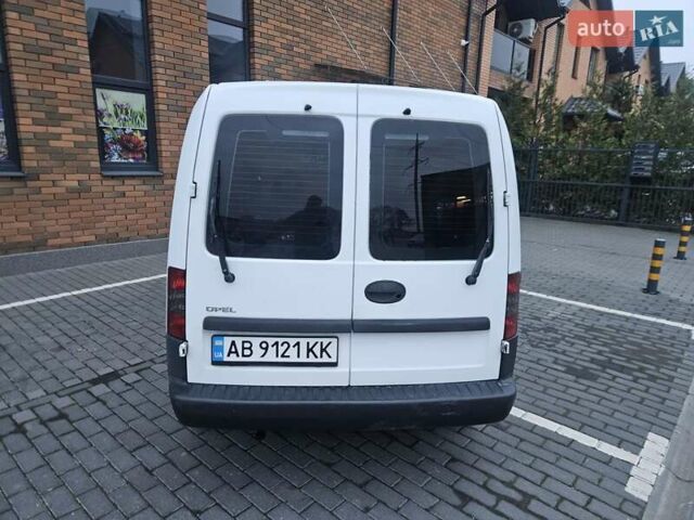 Білий Опель Комбо вант.-пас., об'ємом двигуна 1.25 л та пробігом 373 тис. км за 3600 $, фото 2 на Automoto.ua