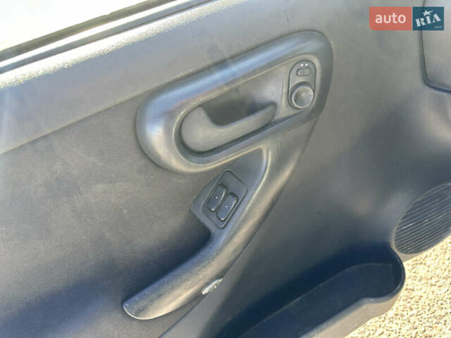 Білий Опель Комбо вант.-пас., об'ємом двигуна 1.3 л та пробігом 431 тис. км за 3500 $, фото 16 на Automoto.ua