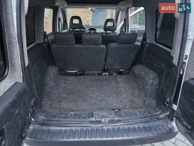 Білий Опель Комбо вант.-пас., об'ємом двигуна 1.25 л та пробігом 373 тис. км за 3600 $, фото 32 на Automoto.ua