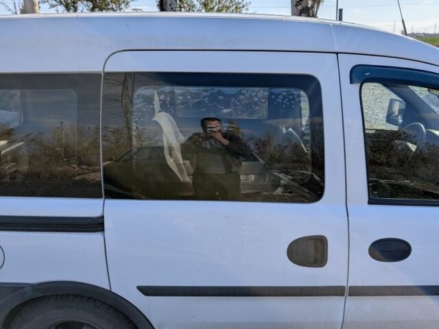 Опель Комбо вант.-пас. 2008 у Великой Александровке на Automoto.ua Білий Опель Комбо вант.-пас., об'ємом двигуна 1.7 л та пробігом 339 тис. км за 4500 $, фото 5 на Automoto.ua