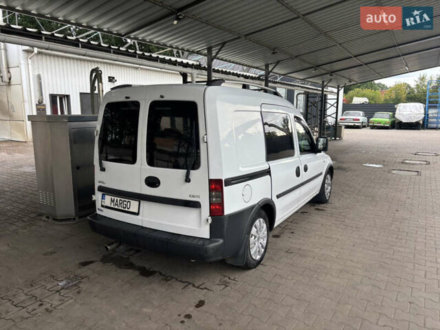Білий Опель Комбо вант.-пас., об'ємом двигуна 1.3 л та пробігом 287 тис. км за 4600 $, фото 3 на Automoto.ua