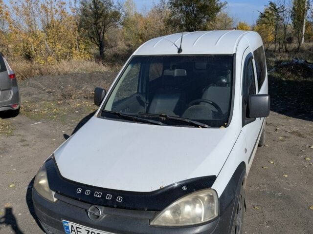 Опель Комбо вант.-пас. 2008 у Великой Александровке на Automoto.ua Білий Опель Комбо вант.-пас., об'ємом двигуна 1.7 л та пробігом 339 тис. км за 4500 $, фото 3 на Automoto.ua